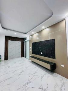 BÁN NHÀ thông LÁNG TRUNG 35m2 x 5T THANG MÁY, NGÕ NÔNG THÔNG, 30M RA Ô TÔ TRÁNH, NHÀ MỚI ĐẸP FULL NỘI THẤT, hơn 8 tỷ